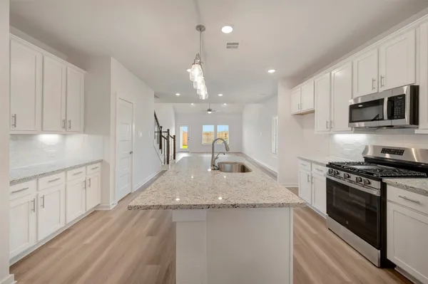 $359,990 | 30907 Newcomb Lndg Lane, Waller, TX 77484