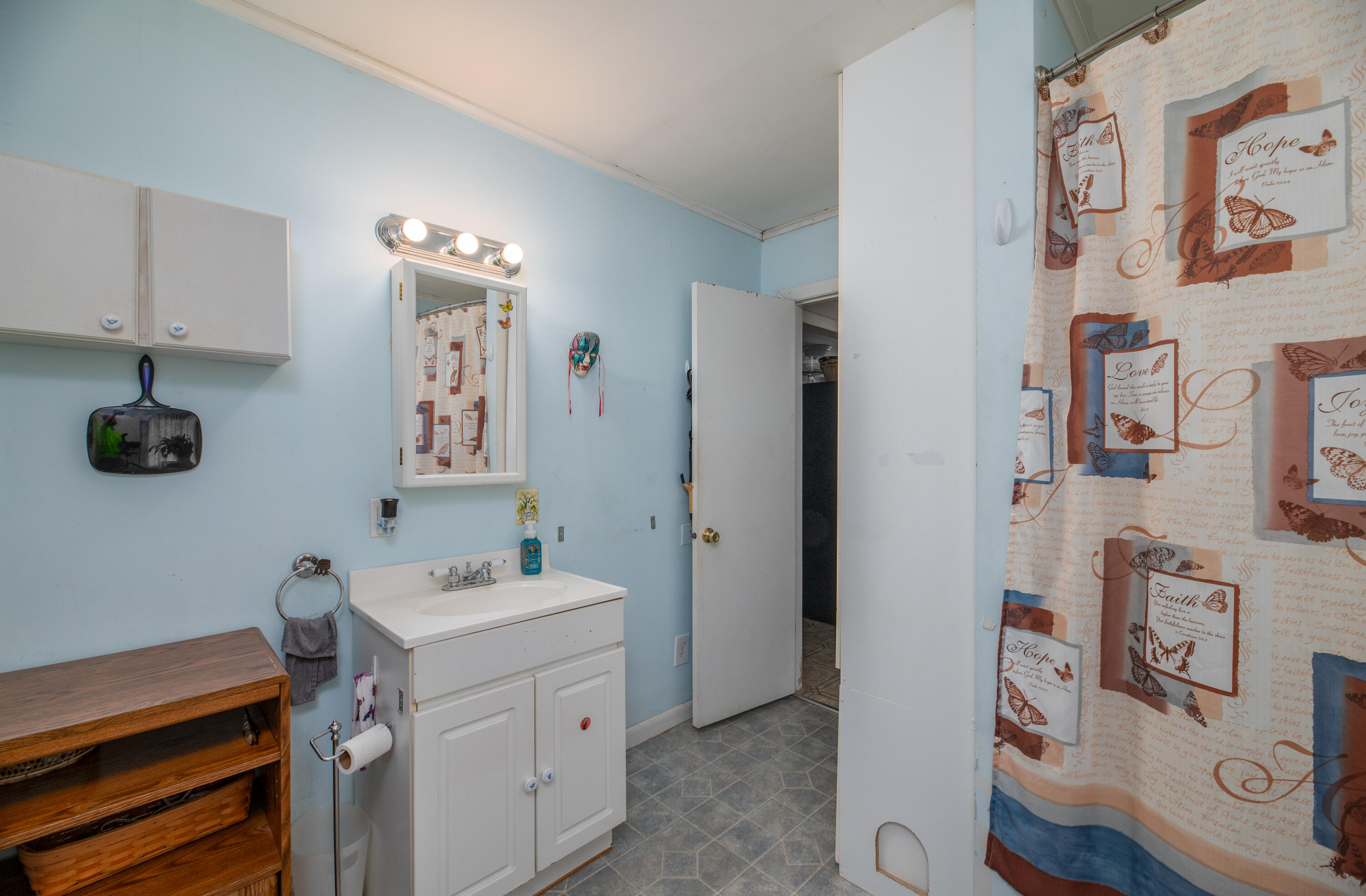 240 Middle Road Augusta, ME 04330 - Photo 20 of 37 Interior18