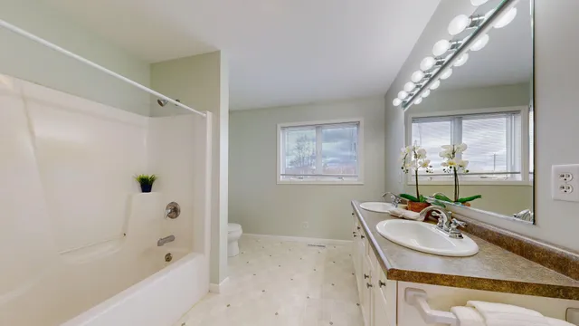 $729,900 | 27183-27185 250th Street, Holcombe, WI 54745