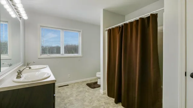 $729,900 | 27183-27185 250th Street, Holcombe, WI 54745