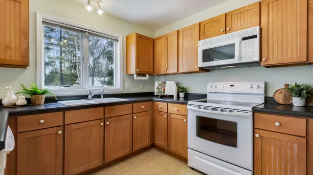 $729,900 | 27183-27185 250th Street, Holcombe, WI 54745