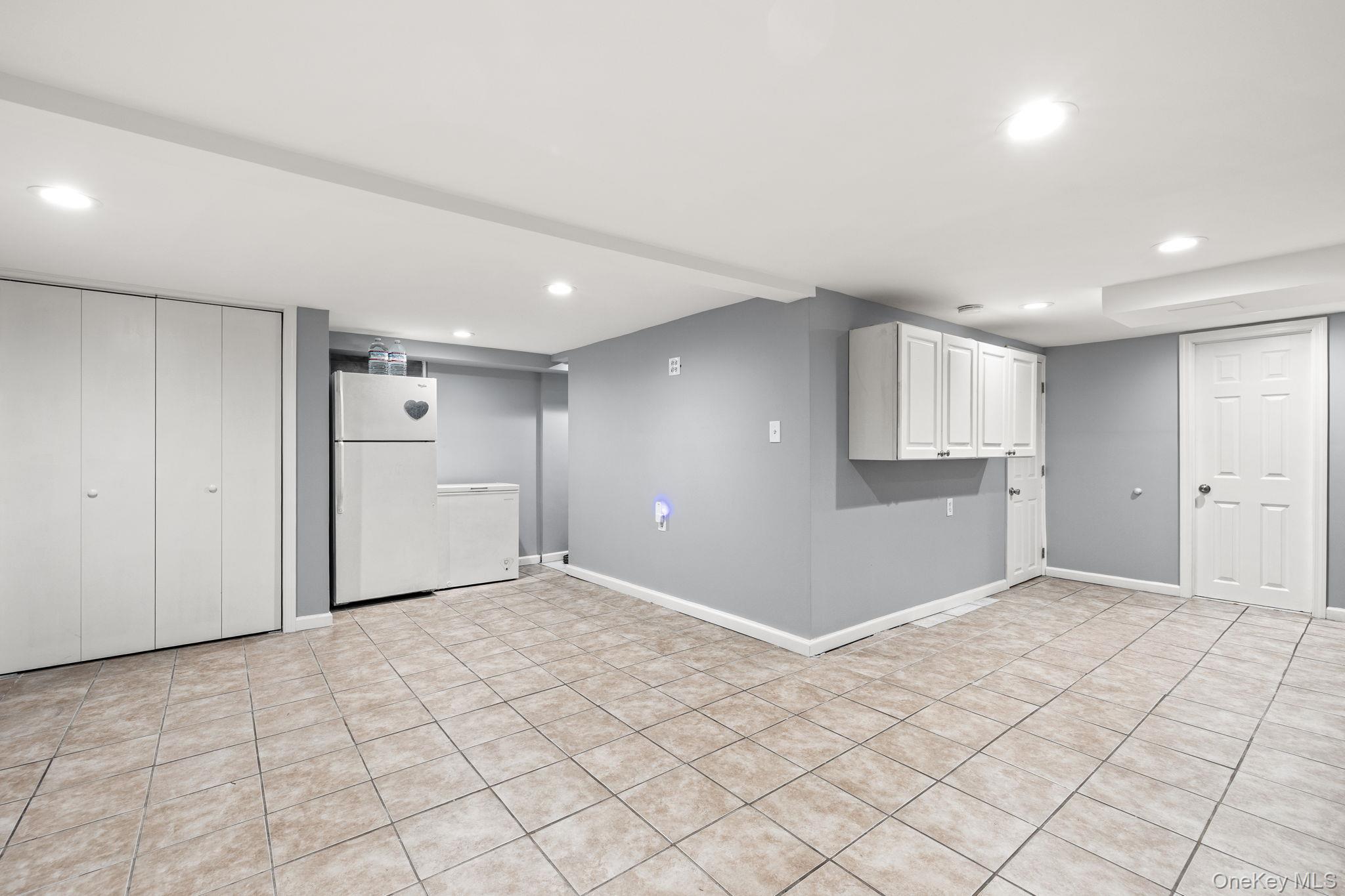 2383 Riverside Drive Wantagh, NY 11793 - Photo 22 of 30