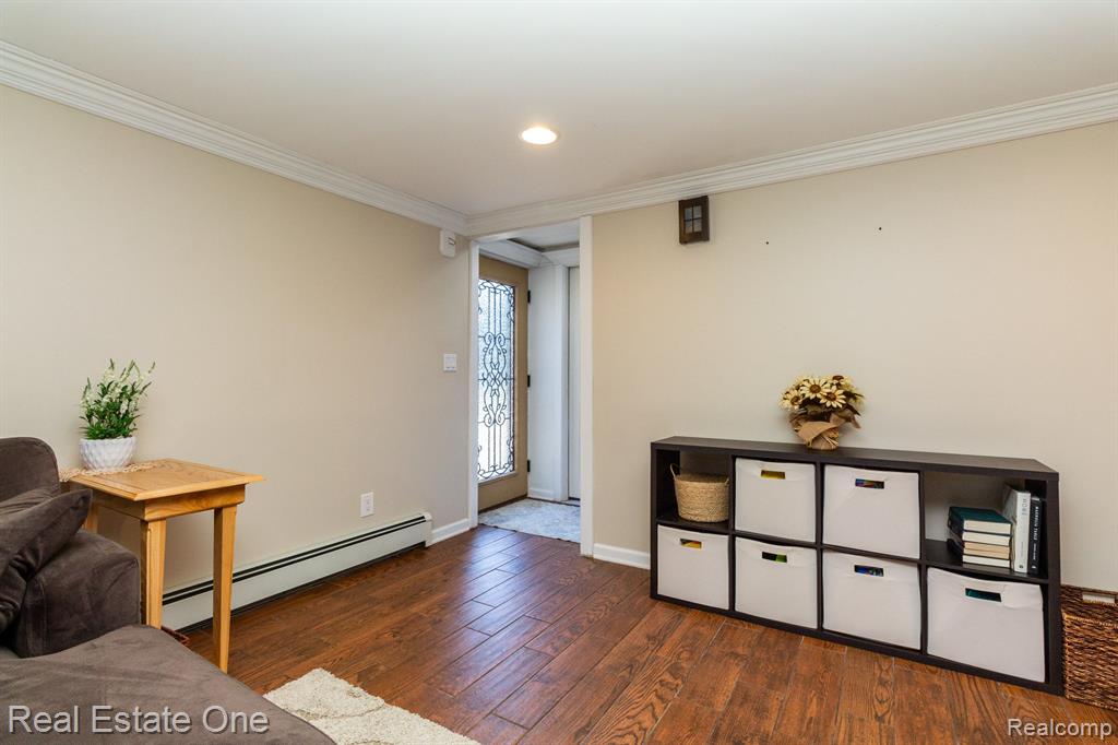 2236 Oklahoma Avenue Rochester Hills, MI 48309 - Photo 9 of 57
