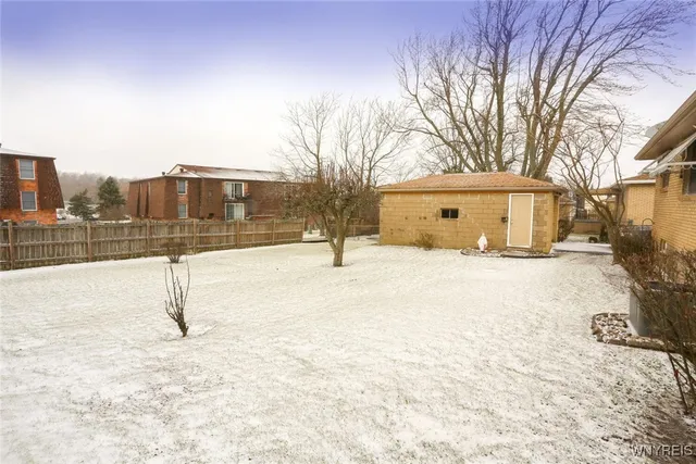 $249,900 | 3810 Lynn Drive, Hamburg, NY 14127