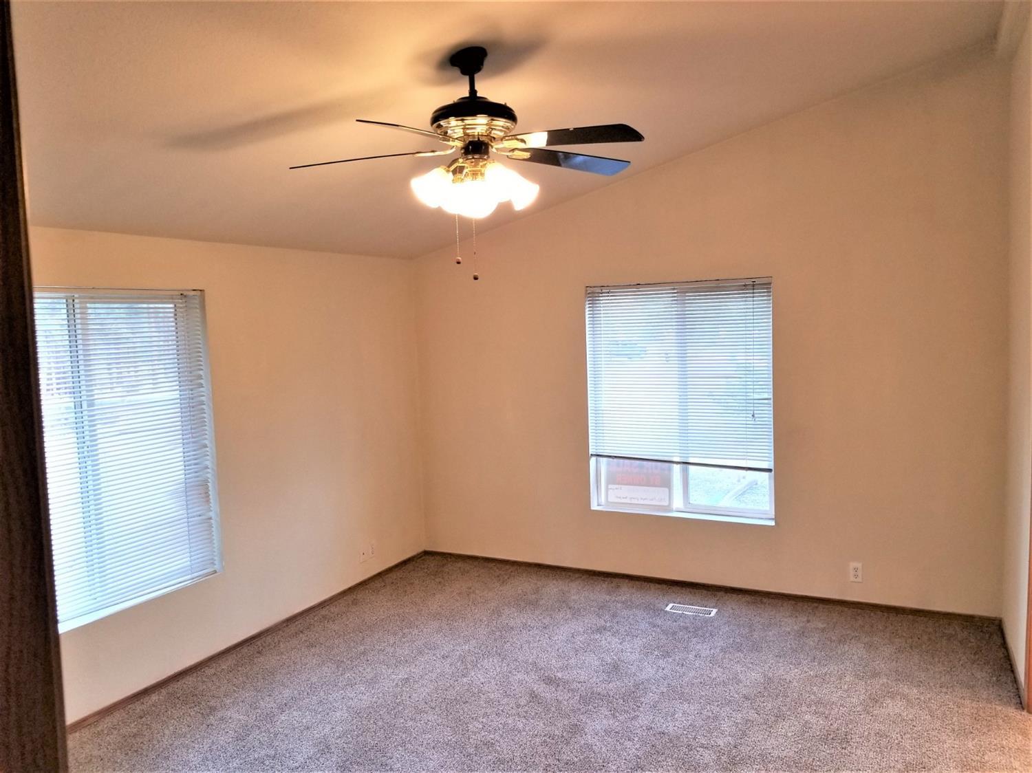 4124 Round Lake Road Klamath Falls, OR 97601 - Photo 13 of 24 Additional Photo