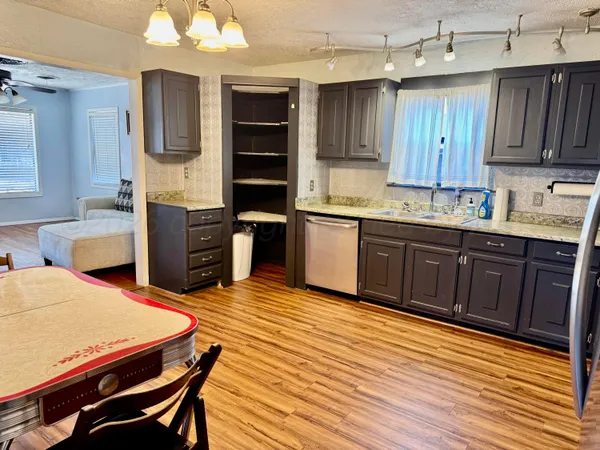 $172,000 | 411 East Kingman Avenue, Canadian, TX 79014