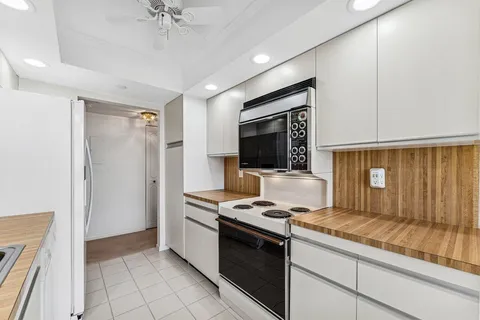 $879,000 | 2003 North Ocean Boulevard, Unit 1004, Boca Raton, FL 33431