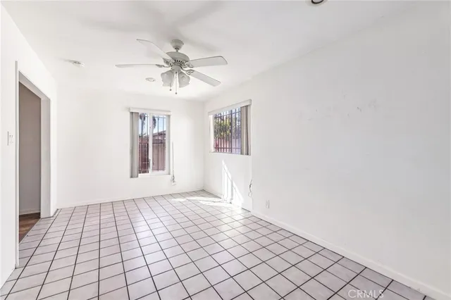 a view of a livingroom with an window