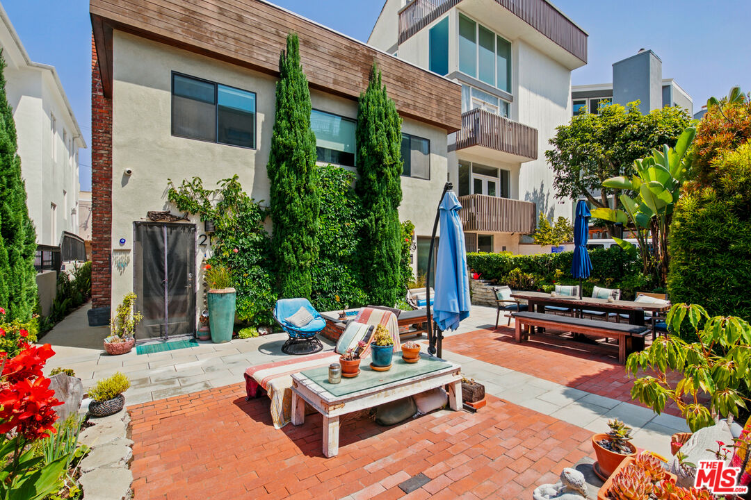 23 Privateer Street Marina del Rey, CA 90292 - Photo 4 of 52