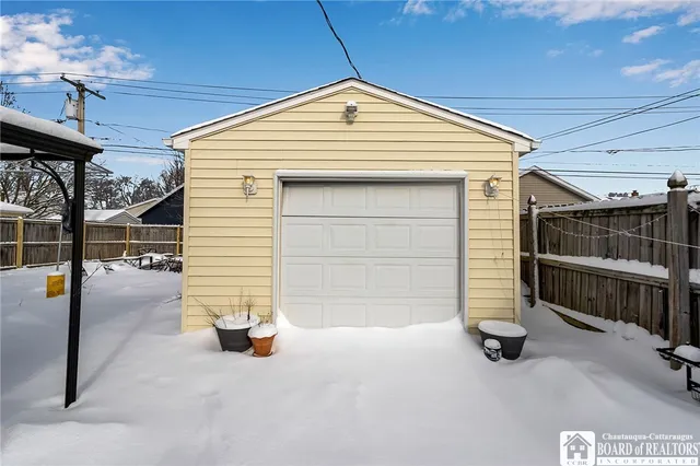 $275,000 | 180 Bering Avenue, Tonawanda, NY 14223