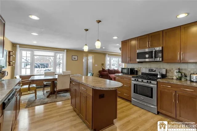 $275,000 | 180 Bering Avenue, Tonawanda, NY 14223