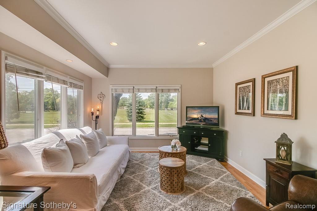 2316 Windemere Road Birmingham, MI 48009 - Photo 7 of 38 Family Room