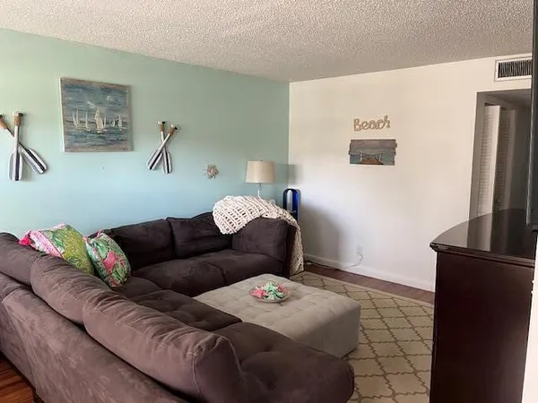 $1,795 | 2016 Hythe A, Unit 2016, Boca Raton, FL 33434