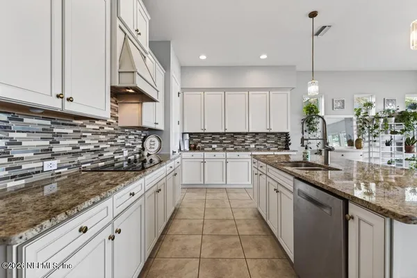 $888,000 | 863 East Dorchester Drive, St. Johns, FL 32259