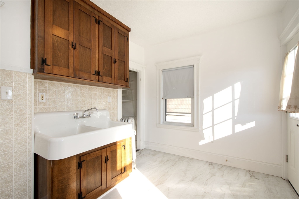 145 Billings Road Quincy, MA 02170 - Photo 21 of 30 Gallery Image 21