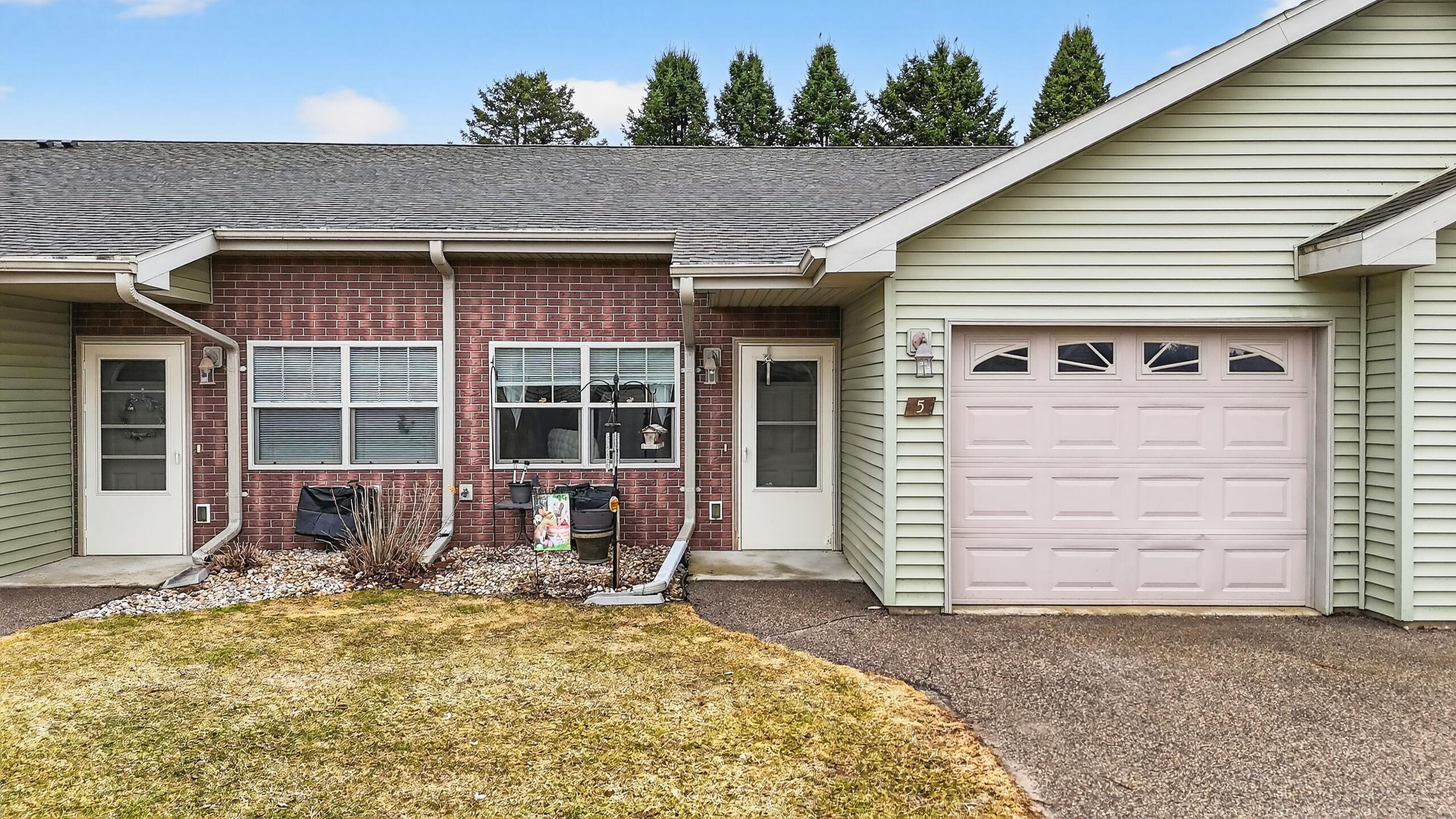 112 Market Square, Unit 152 Wautoma, WI 54982 - Photo 74 of 85 Front Elevation Middle Units