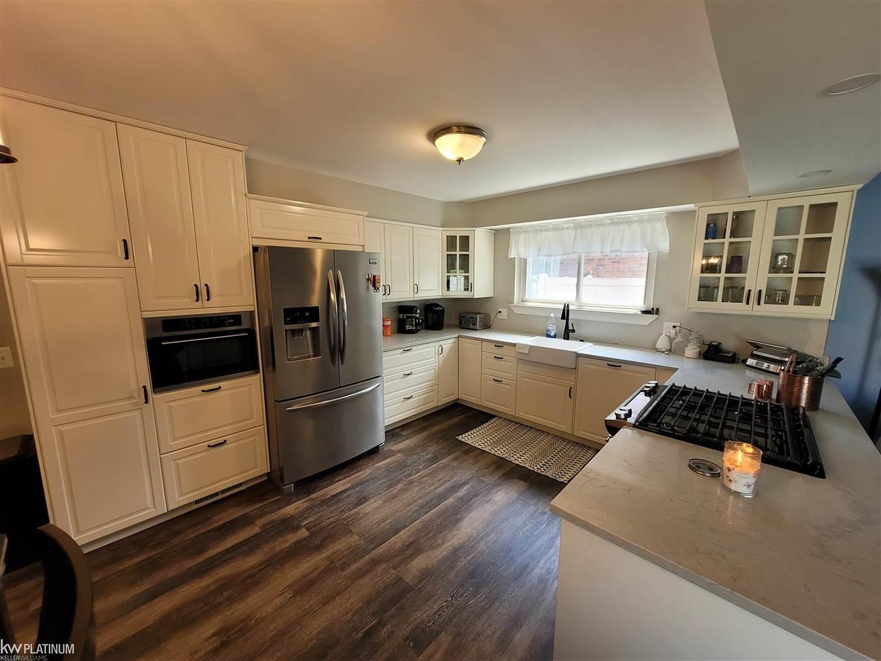 4794 Hillcrest Road Trenton, MI 48183 - Photo 11 of 33 50077142-10.JPG