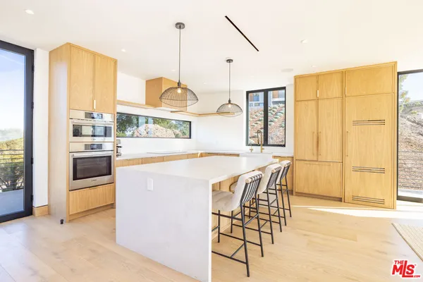 $12,500 | 32180 Mulholland Highway, Unit 1/2, Malibu, CA 90265