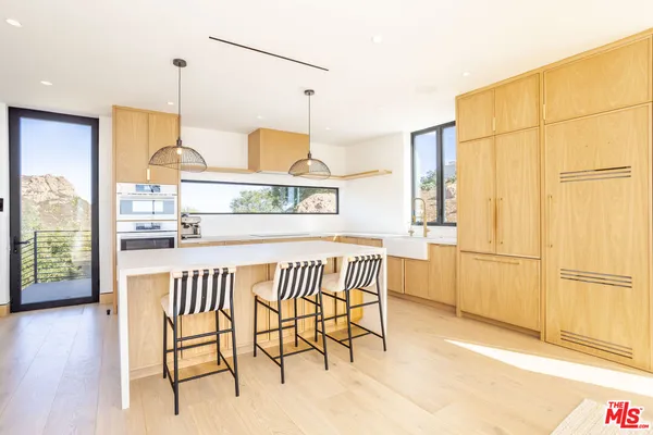 $12,500 | 32180 Mulholland Highway, Unit 1/2, Malibu, CA 90265