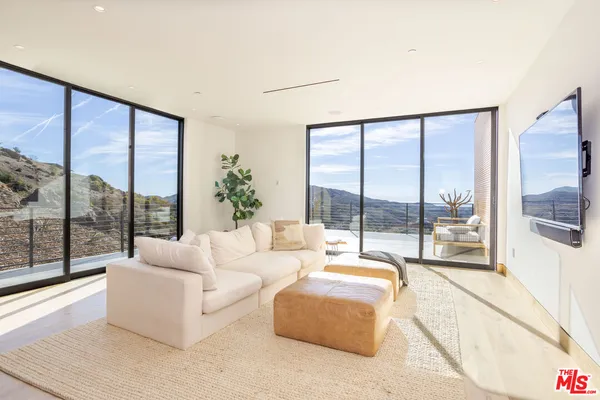 $12,500 | 32180 Mulholland Highway, Unit 1/2, Malibu, CA 90265