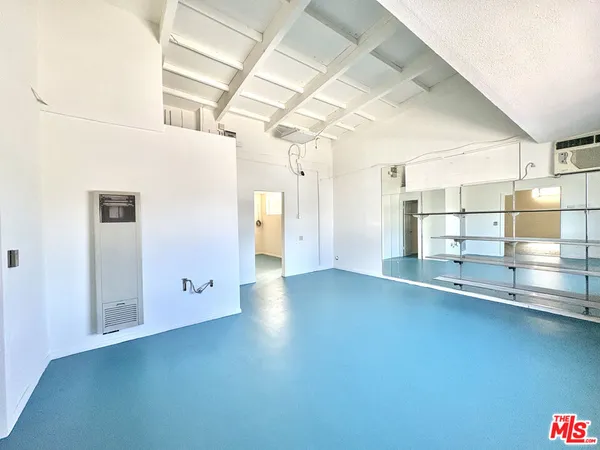 $1,095,000 | 6041 Cleon Avenue, North Hollywood, CA 91606