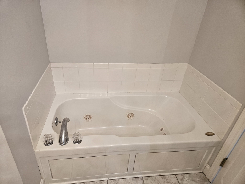 5 Mission Road, Unit 302 North Chelmsford, MA 01863 - Photo 16 of 28 Gallery Image 16