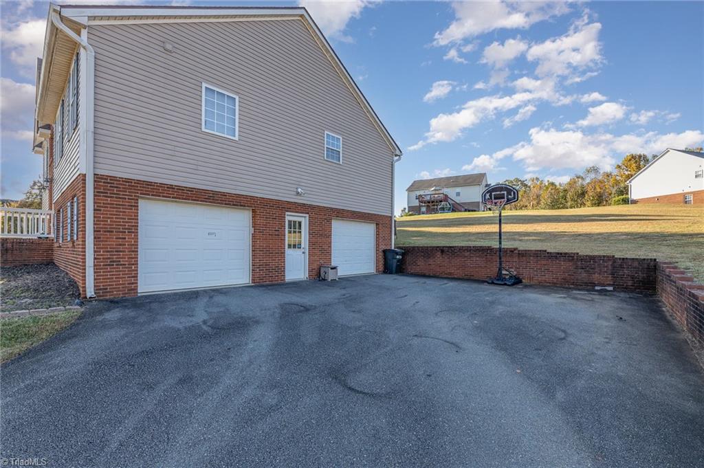 6940 Rangecrest Road Belews Creek, NC 27009 - Photo 3 of 20 Gallery Image 3