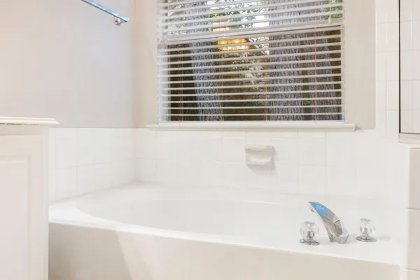 $2,600 | 35 Auburn Path Drive, The Woodlands, TX 77382