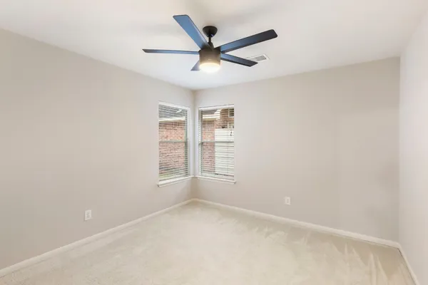 $2,600 | 35 Auburn Path Drive, The Woodlands, TX 77382