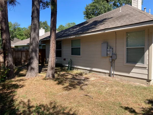 $2,600 | 35 Auburn Path Drive, The Woodlands, TX 77382