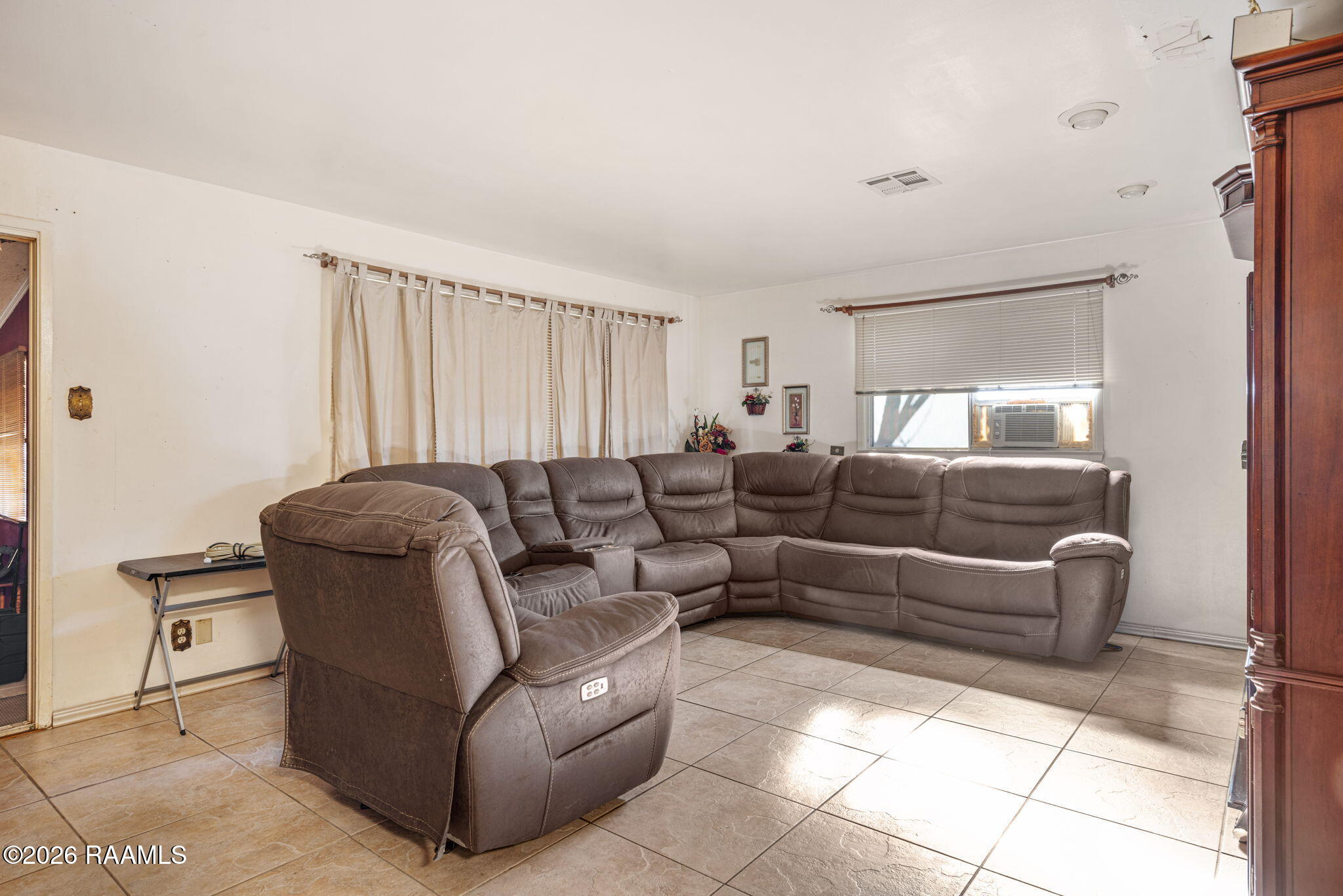 84 Virginia Street Franklin, LA 70538 - Photo 2 of 16 4-web-or-mls-84 Virginia St-4