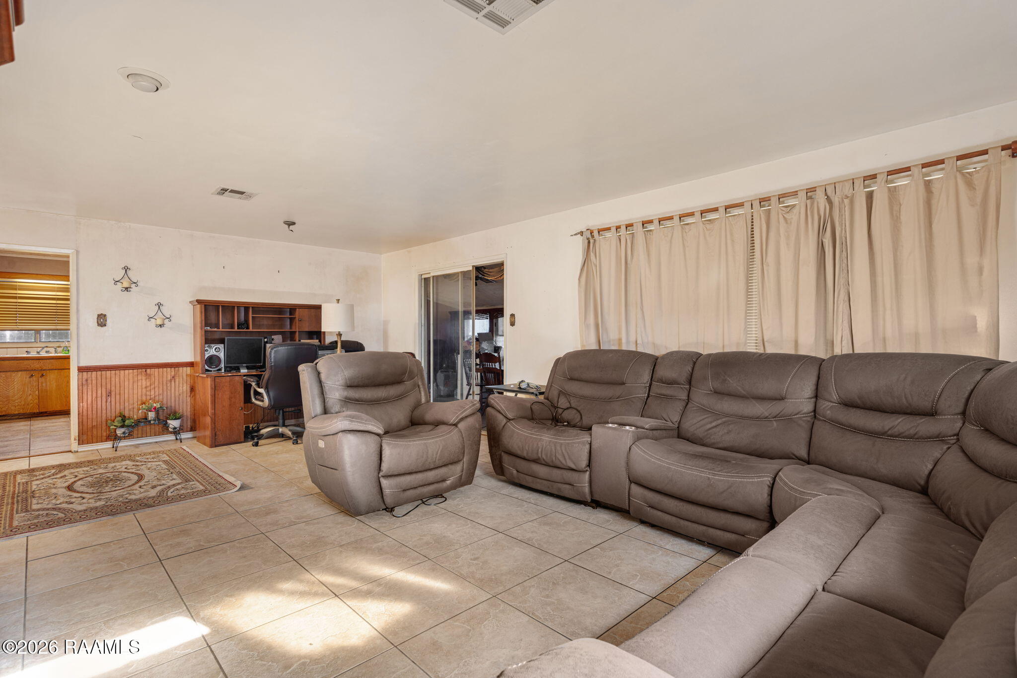 84 Virginia Street Franklin, LA 70538 - Photo 3 of 16 8-web-or-mls-84 Virginia St-8