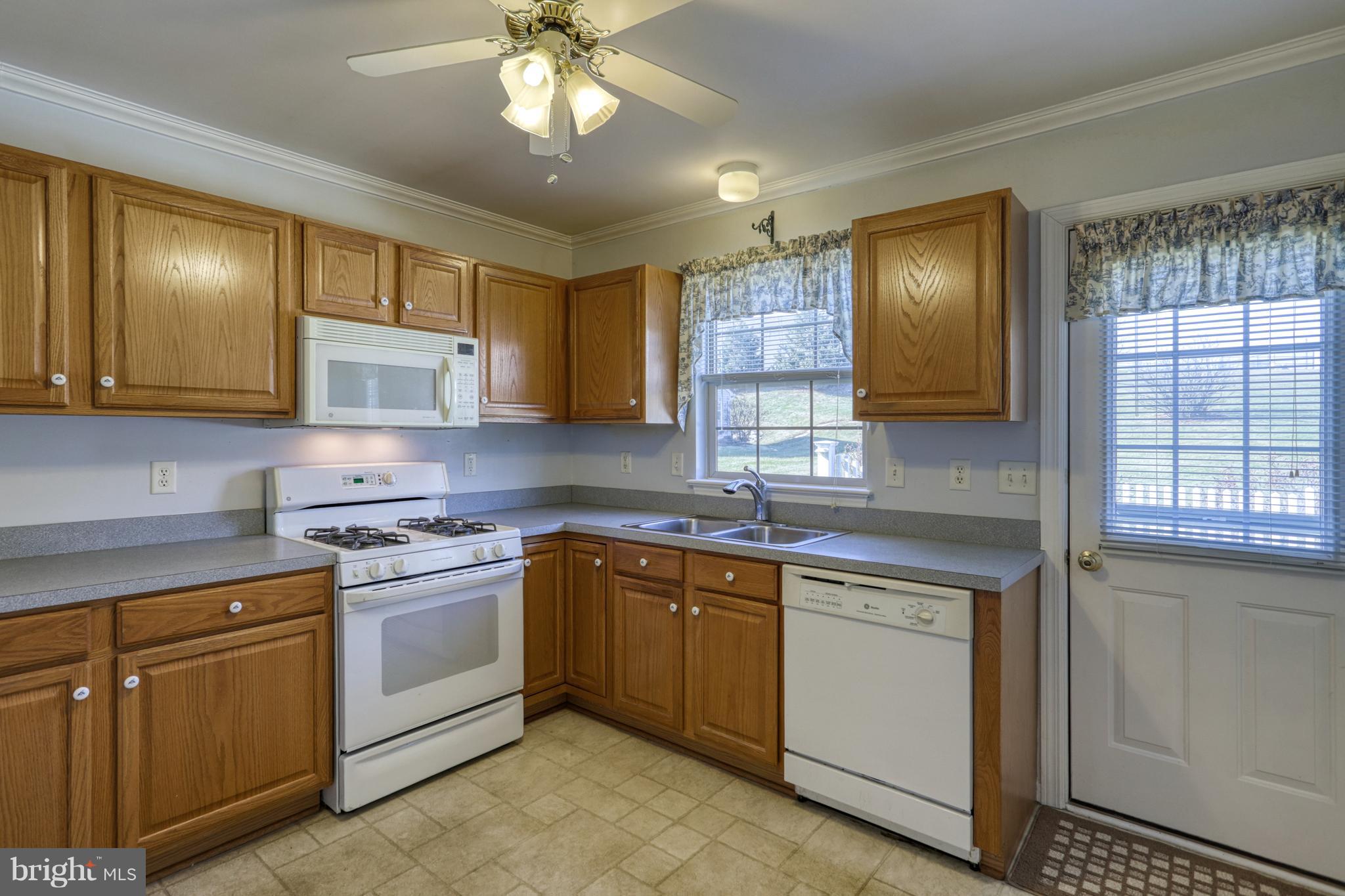 2671 Brady Road York, PA 17404 - Photo 17 of 32 Gallery Image 17