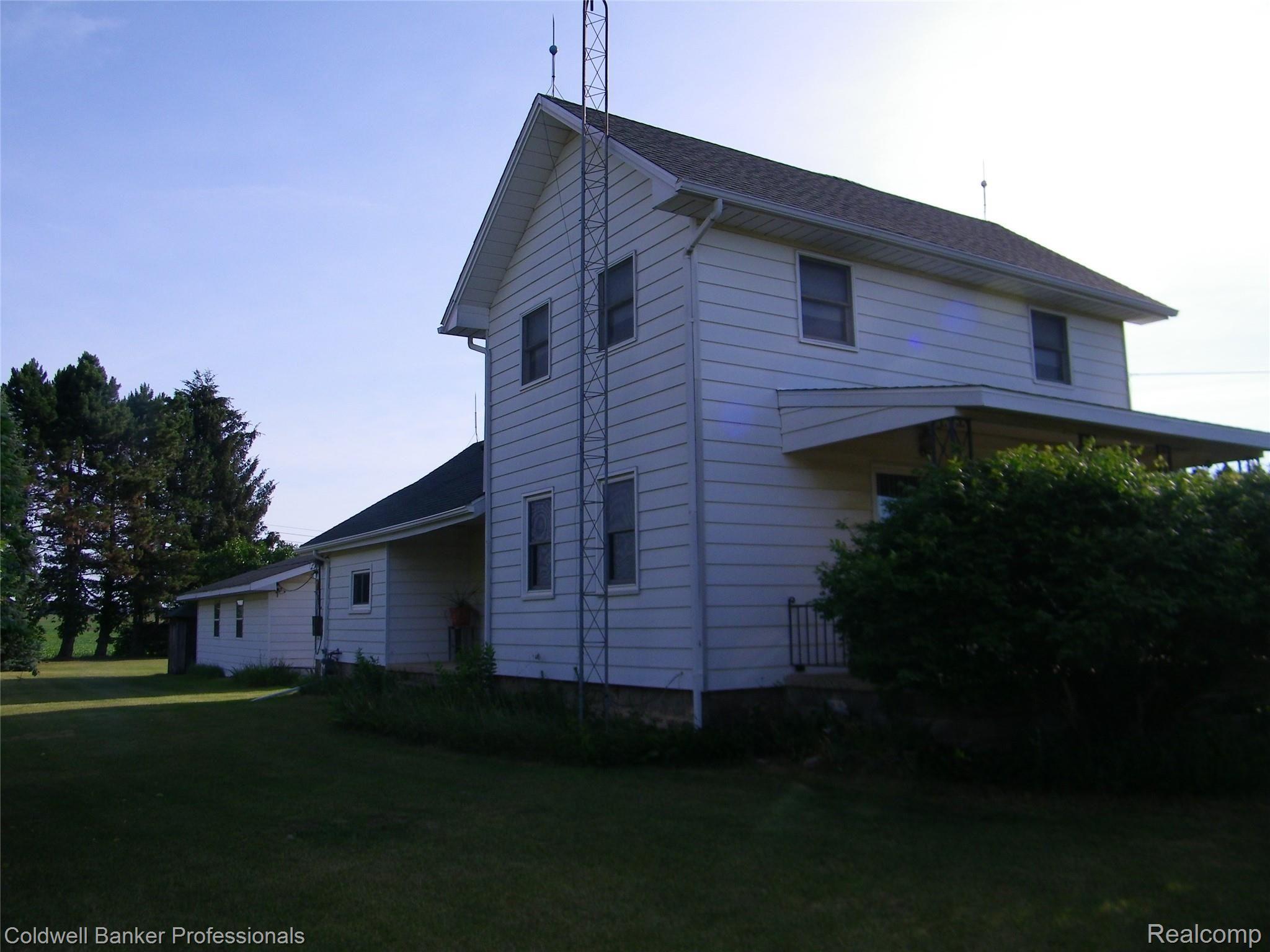 3527 Castle Road North Branch, MI 48461 - Photo 21 of 24 102_0244.JPG