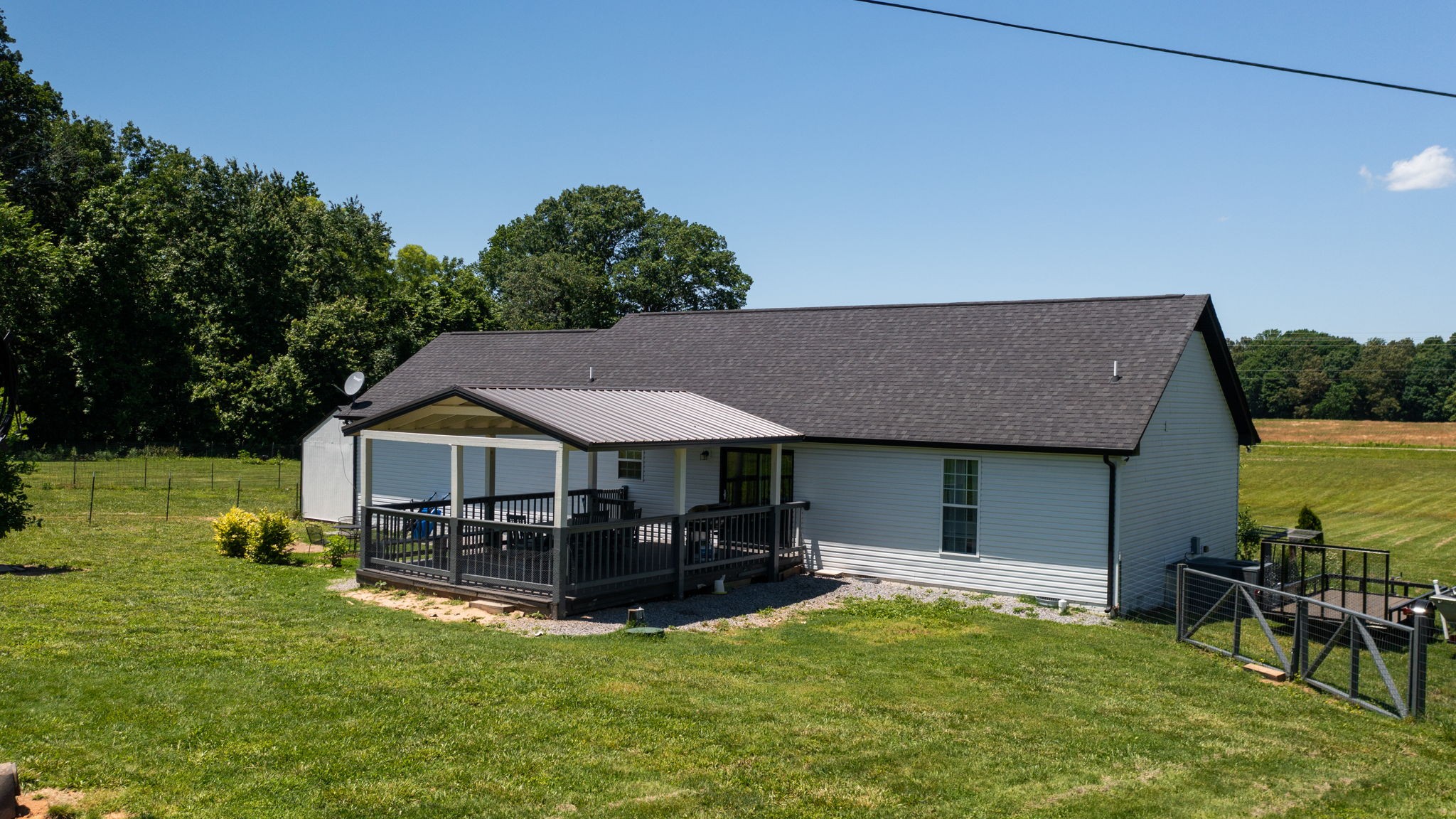 1807 Mosley Ferry Road Chapmansboro, TN 37035 - Photo 22 of 28 Gallery Image 22