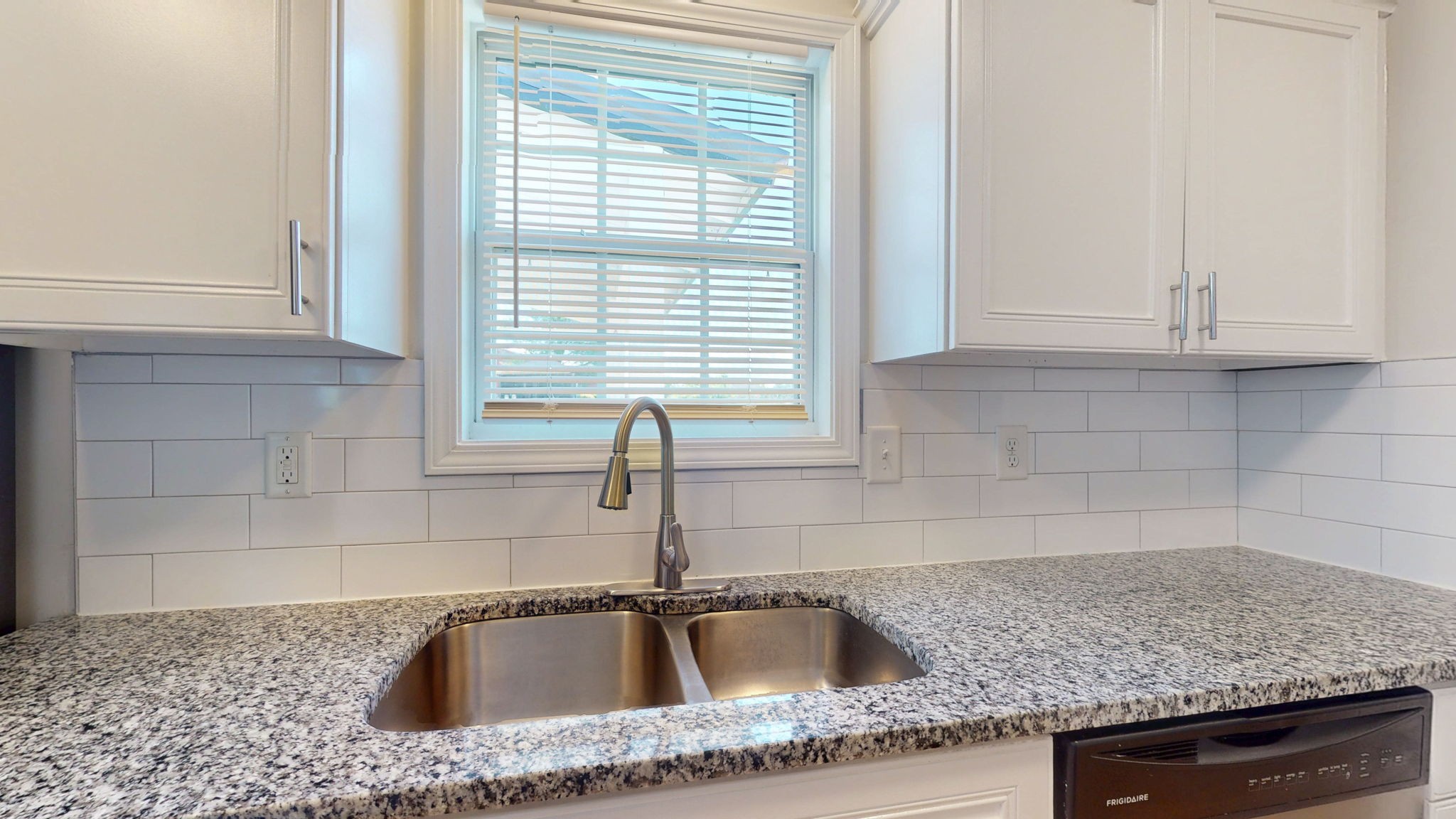 1807 Mosley Ferry Road Chapmansboro, TN 37035 - Photo 8 of 28 Gallery Image 8