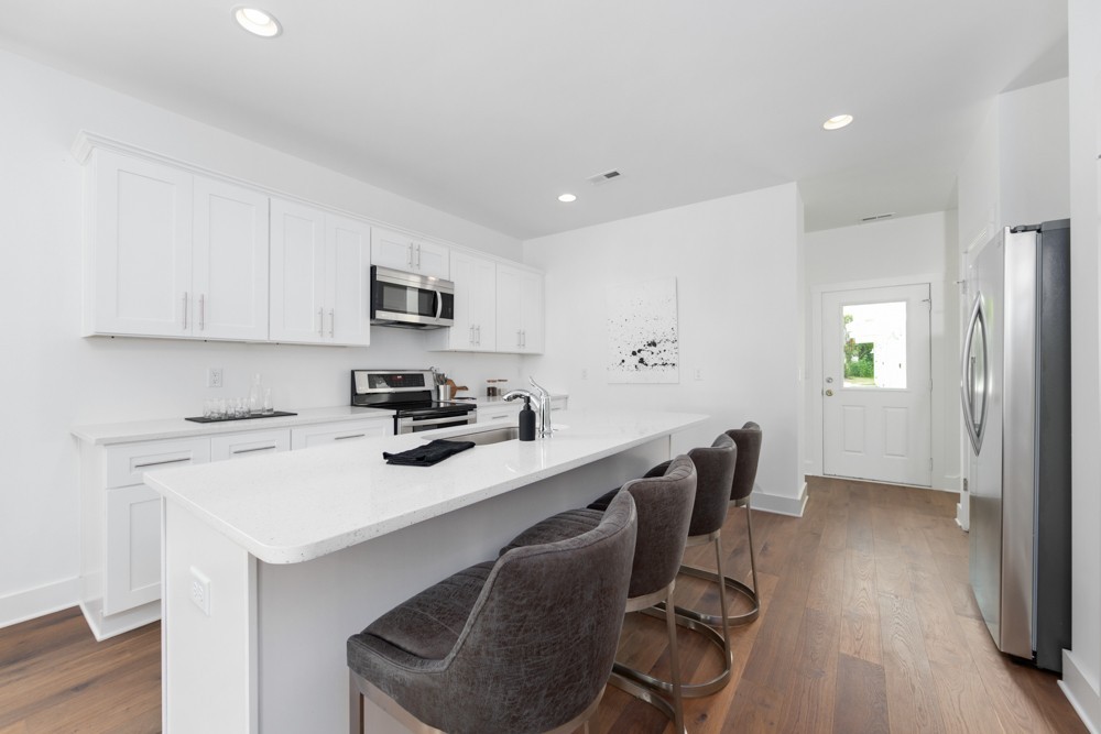 422 Creative Way Madison, TN 37115 - Photo 10 of 42 a kitchen with a sink cabinets and window