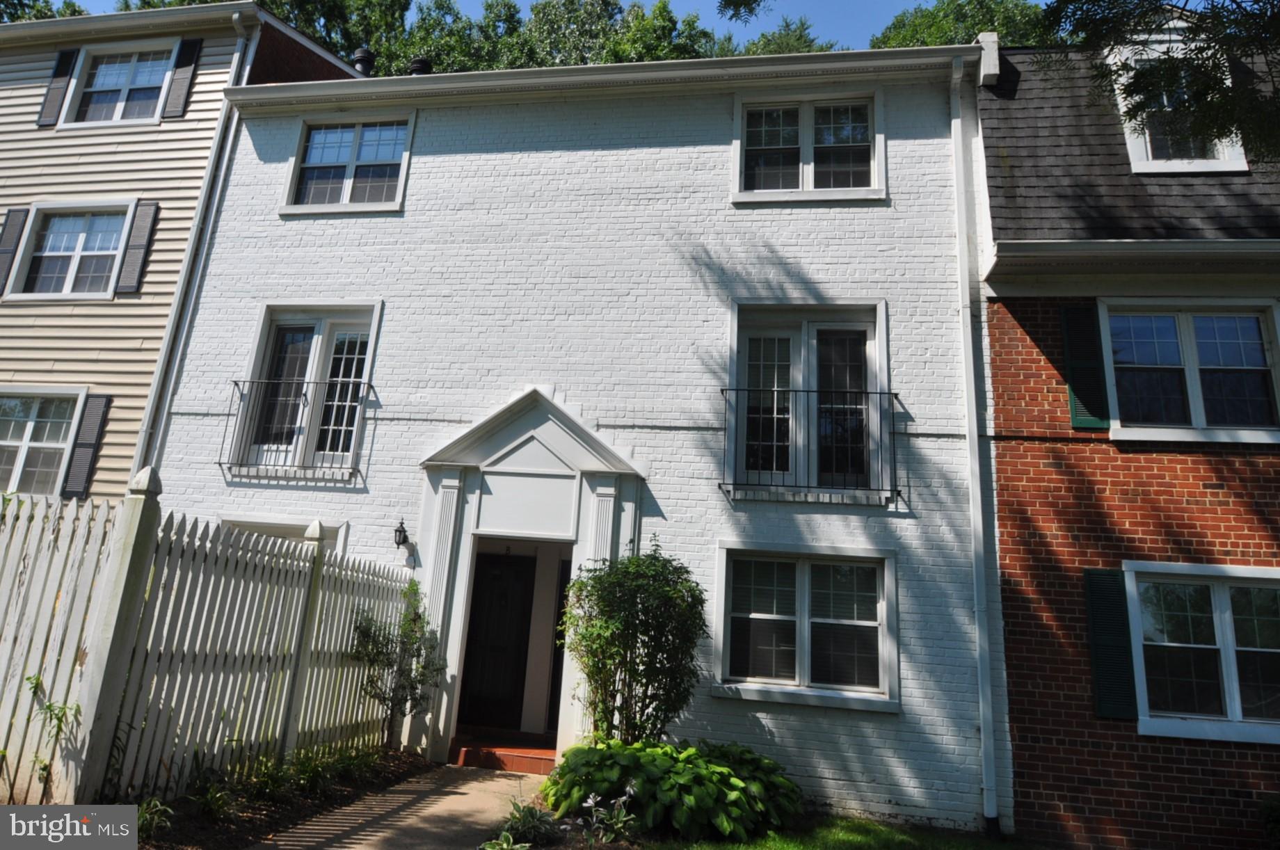 4635 28th Road South, Unit B Arlington, VA 22206 - Photo 2 of 25 Gallery Image 2