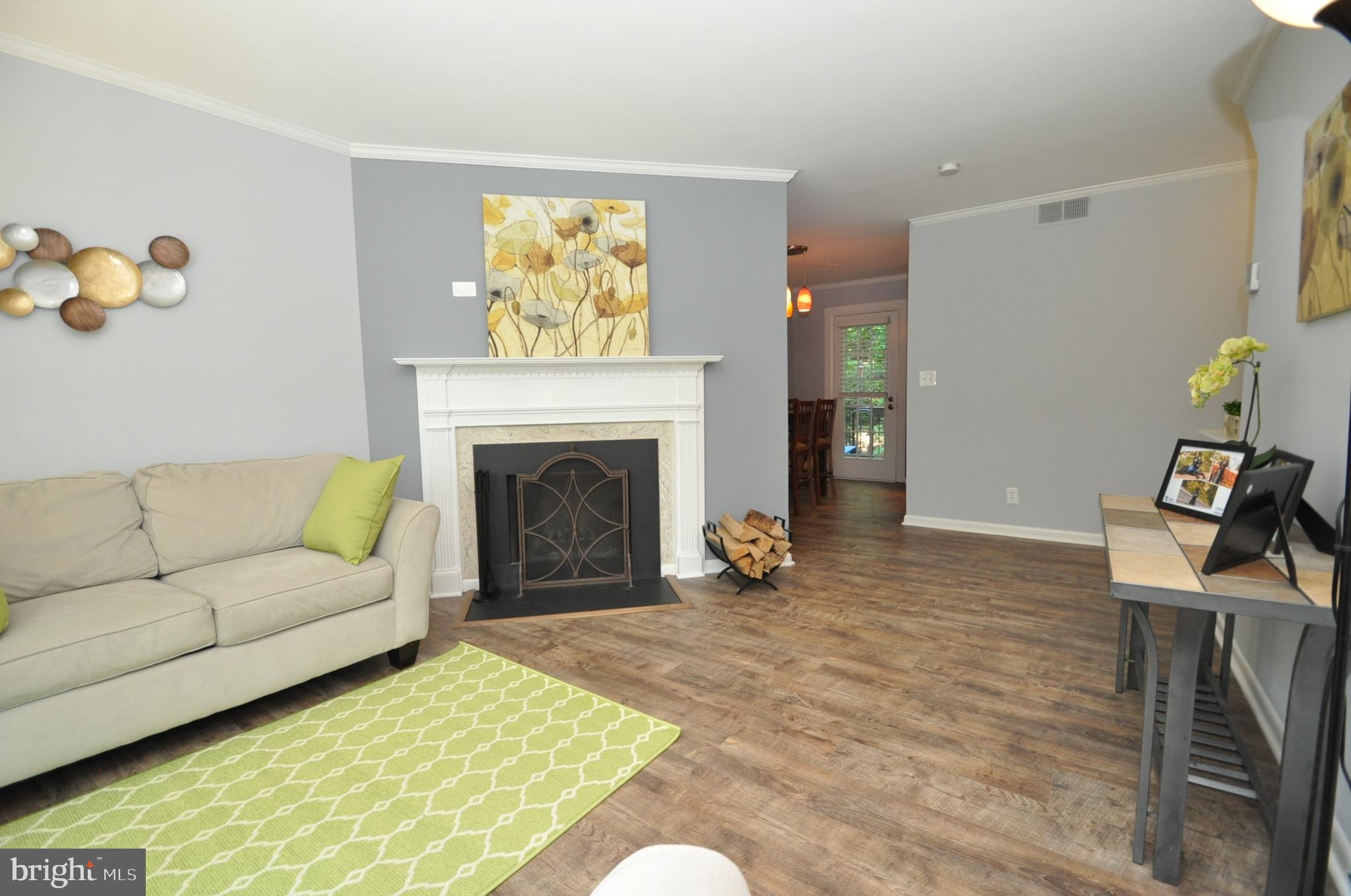 4635 28th Road South, Unit B Arlington, VA 22206 - Photo 4 of 25 Gallery Image 4