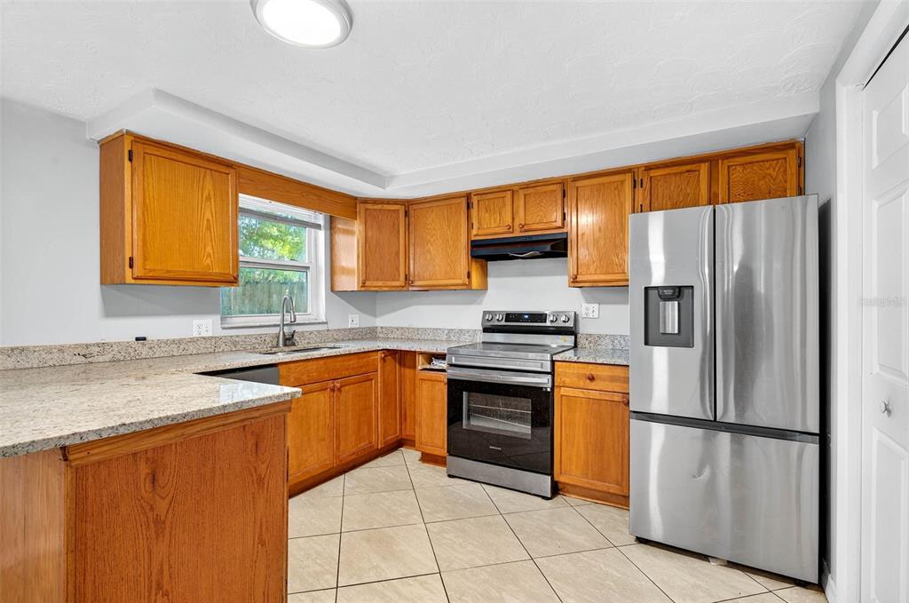 4752 Daphne Street New Port Richey, FL 34652 - Photo 3 of 18 Gallery Image 3
