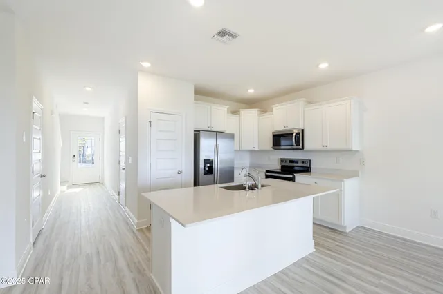 $2,000 | 167 Ellery Lane, Panama City Beach, FL 32413