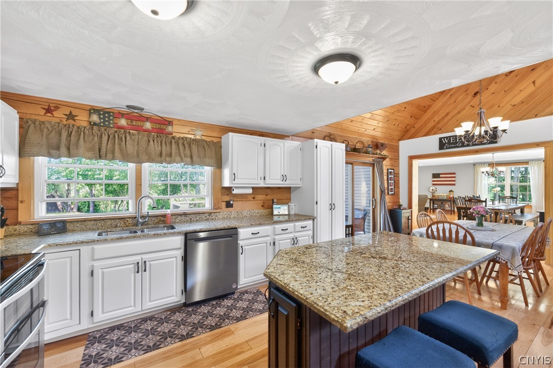 7101 Ives Road Marcy, NY 13403 - Photo 9 of 50