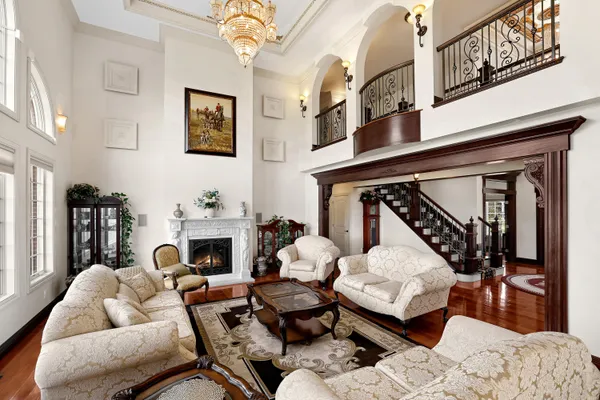 $1,880,000 | 3312 Augusta Lane, Onalaska, WI 54650