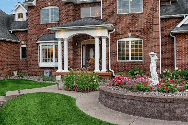 $1,880,000 | 3312 Augusta Lane, Onalaska, WI 54650