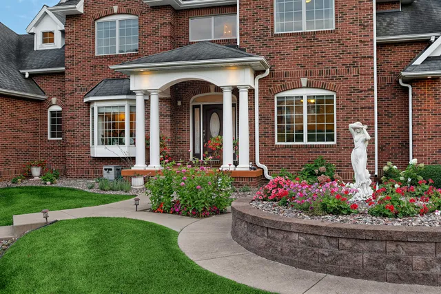 $1,880,000 | 3312 Augusta Lane, Onalaska, WI 54650