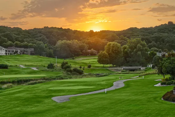 $1,880,000 | 3312 Augusta Lane, Onalaska, WI 54650