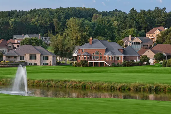 $1,880,000 | 3312 Augusta Lane, Onalaska, WI 54650