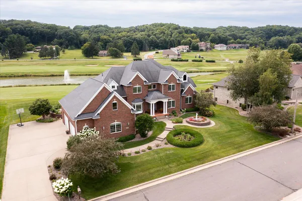 $1,880,000 | 3312 Augusta Lane, Onalaska, WI 54650