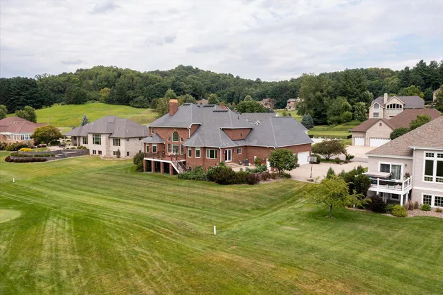 $1,880,000 | 3312 Augusta Lane, Onalaska, WI 54650