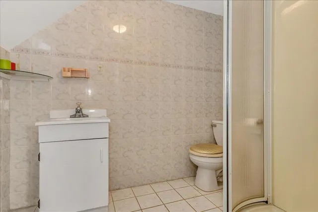 $1,349,000 | 35-63 168th Street | Murray Hill - Flushing